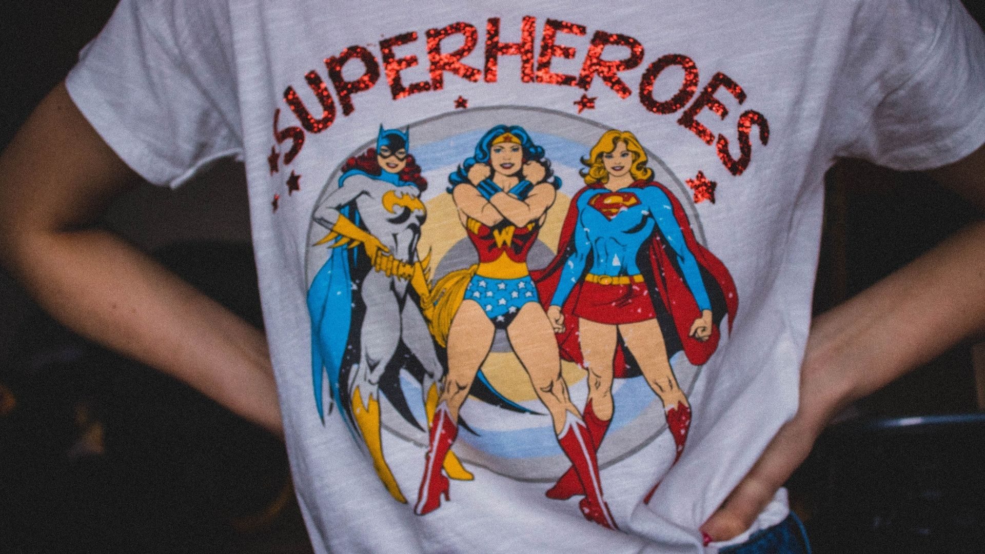 superheroes nyomtatott póló